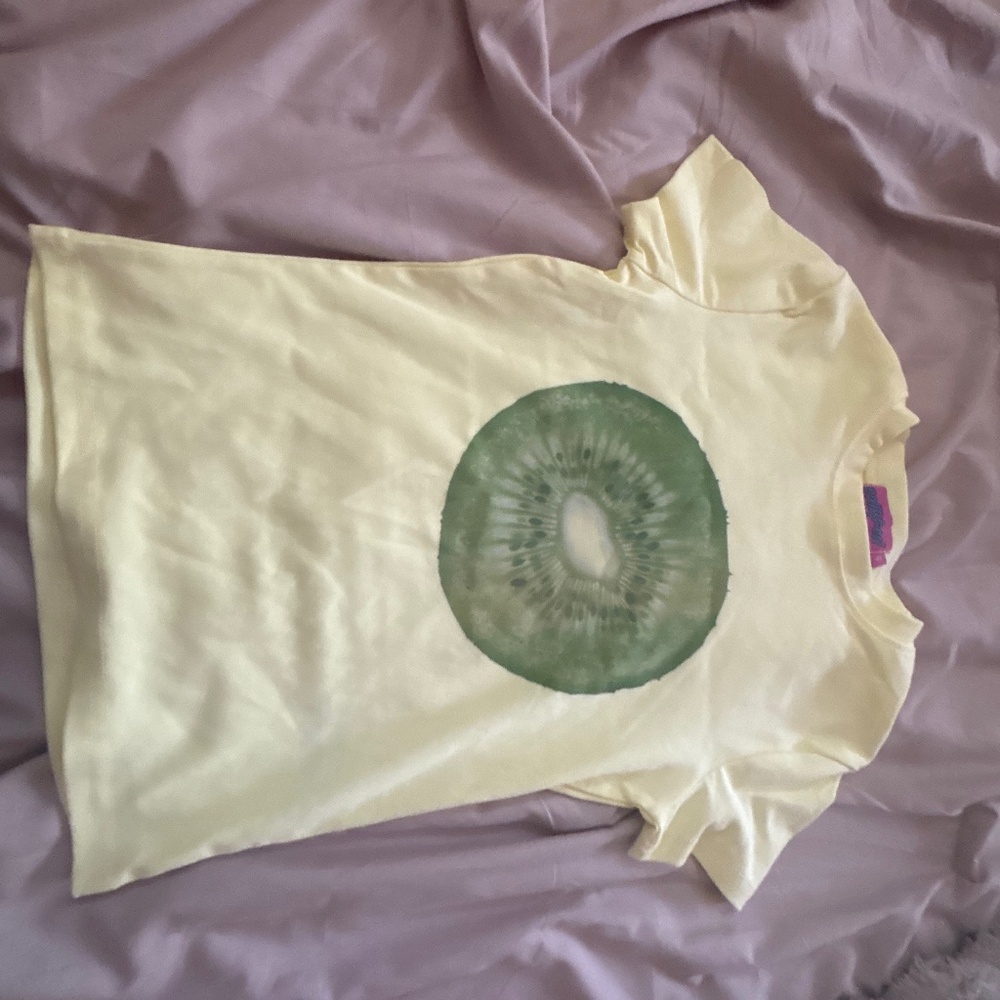 Ediked kiwi top